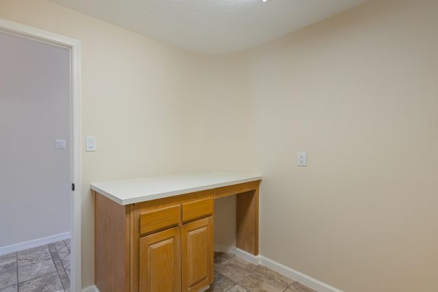 7437 Rio Grande Boulevard NW, Los Ranchos, NM 87107
