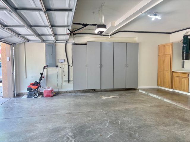 7437 Rio Grande Boulevard NW, Los Ranchos, NM 87107