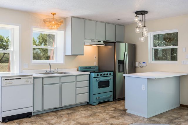 7437 Rio Grande Boulevard NW, Los Ranchos, NM 87107