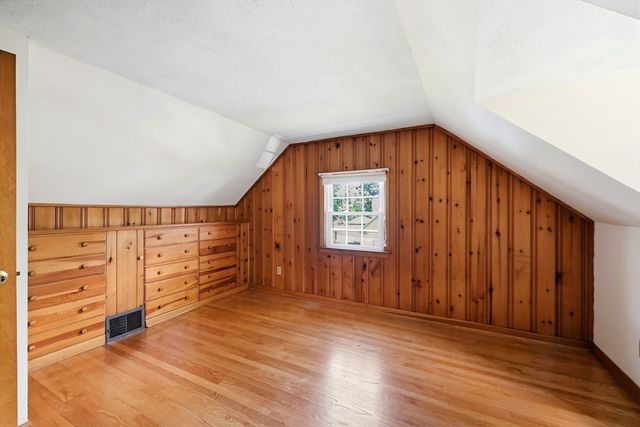 92 Massreco St, Springfield, MA 01109