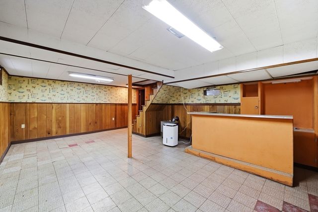 92 Massreco St, Springfield, MA 01109