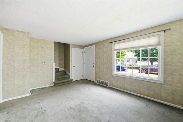 92 Massreco St, Springfield, MA 01109