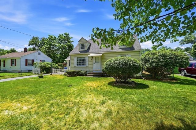 92 Massreco St, Springfield, MA 01109