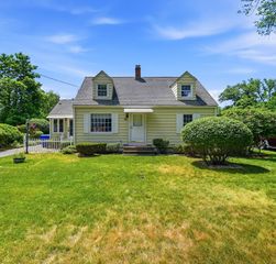 92 Massreco St, Springfield, MA 01109