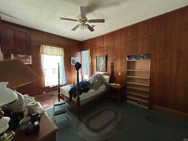 923 N 8th Street, Vincennes, IN 47591