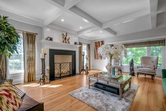 595 Moores Mill Road, Midway, KY 40347