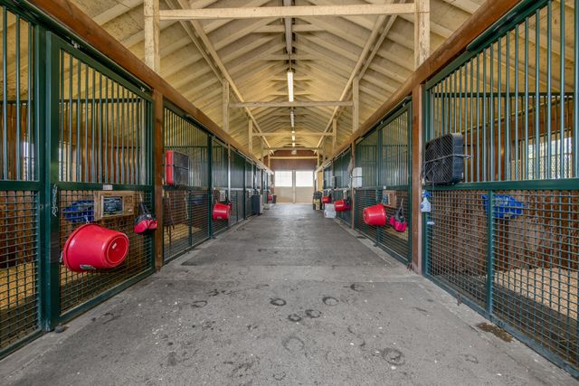 595 Moores Mill Road, Midway, KY 40347