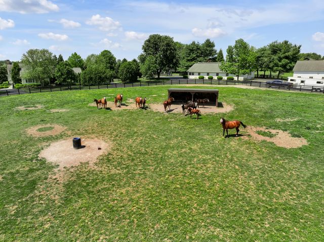 595 Moores Mill Road, Midway, KY 40347