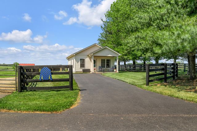 595 Moores Mill Road, Midway, KY 40347