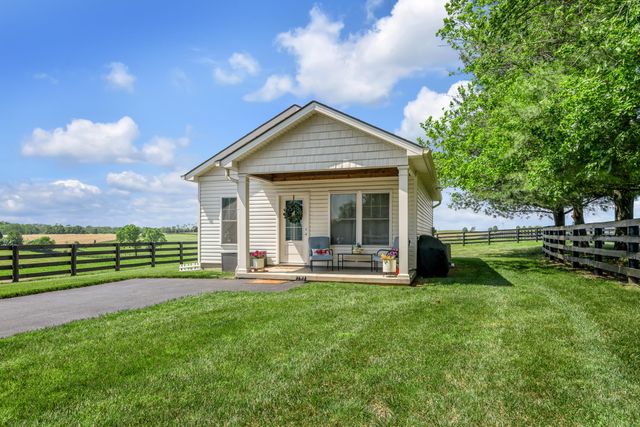 595 Moores Mill Road, Midway, KY 40347