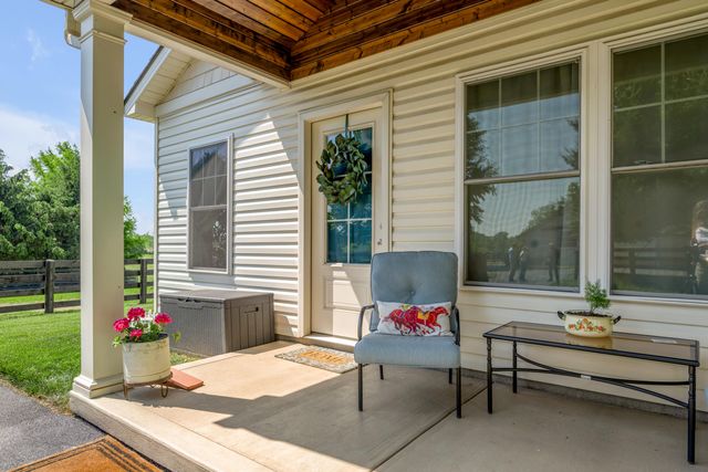 595 Moores Mill Road, Midway, KY 40347
