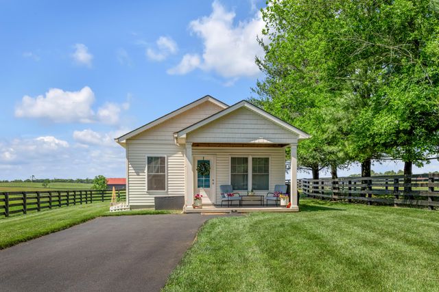 595 Moores Mill Road, Midway, KY 40347