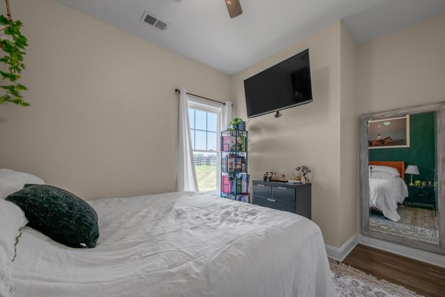 595 Moores Mill Road, Midway, KY 40347
