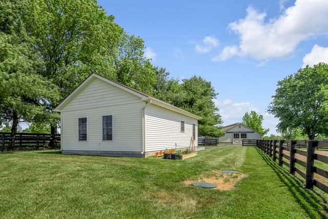 595 Moores Mill Road, Midway, KY 40347