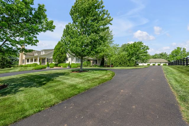 595 Moores Mill Road, Midway, KY 40347