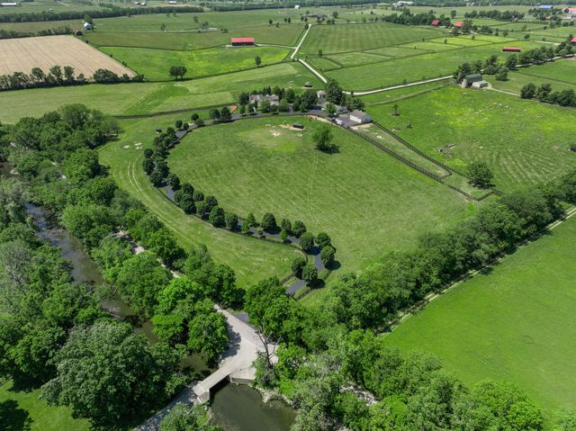 595 Moores Mill Road, Midway, KY 40347