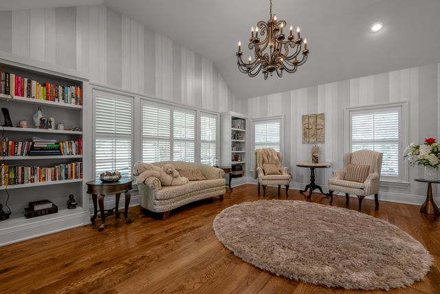 595 Moores Mill Road, Midway, KY 40347