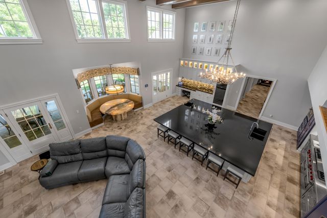 595 Moores Mill Road, Midway, KY 40347