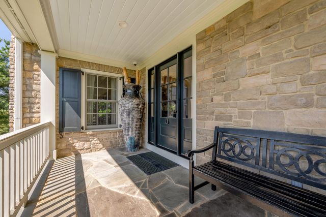595 Moores Mill Road, Midway, KY 40347