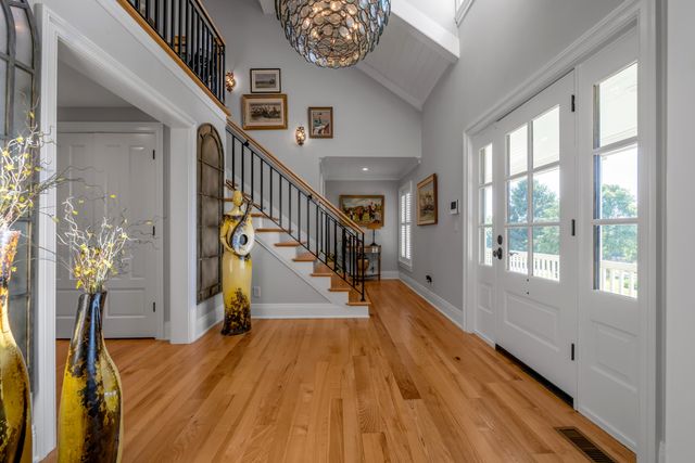 595 Moores Mill Road, Midway, KY 40347