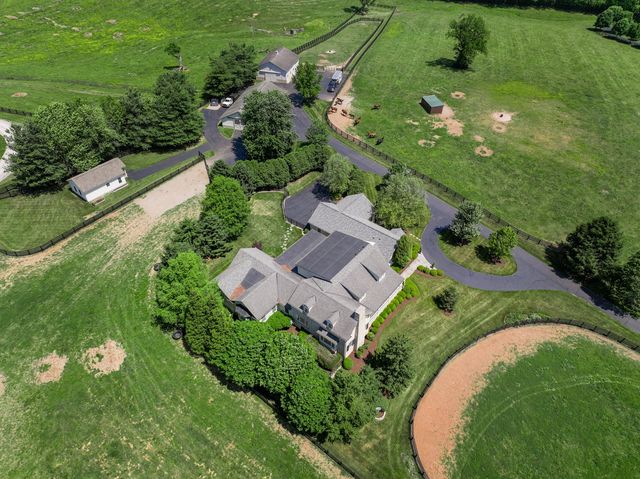 595 Moores Mill Road, Midway, KY 40347