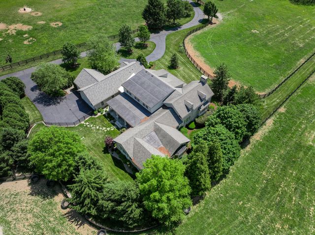 595 Moores Mill Road, Midway, KY 40347