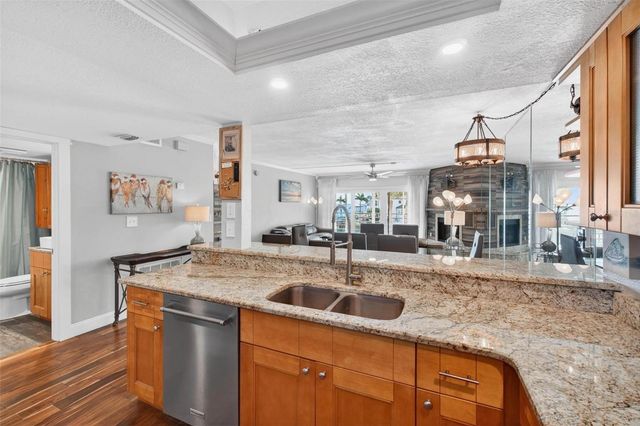 363 PINELLAS BAYWAY S 42, St Petersburg, FL 33715
