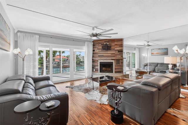 363 PINELLAS BAYWAY S 42, St Petersburg, FL 33715