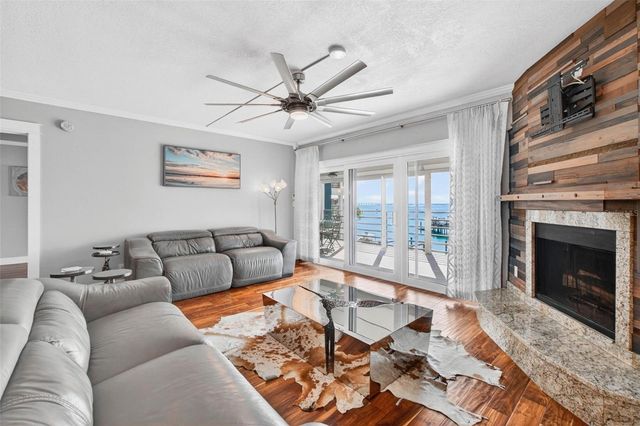 363 PINELLAS BAYWAY S 42, St Petersburg, FL 33715