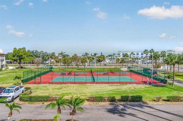363 PINELLAS BAYWAY S 42, St Petersburg, FL 33715