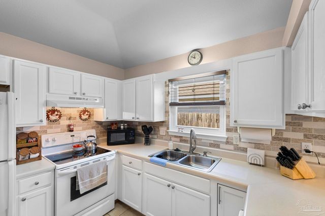 5566 Meadow Creek Pl, Gulf Breeze, FL 32563