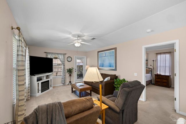 5566 Meadow Creek Pl, Gulf Breeze, FL 32563