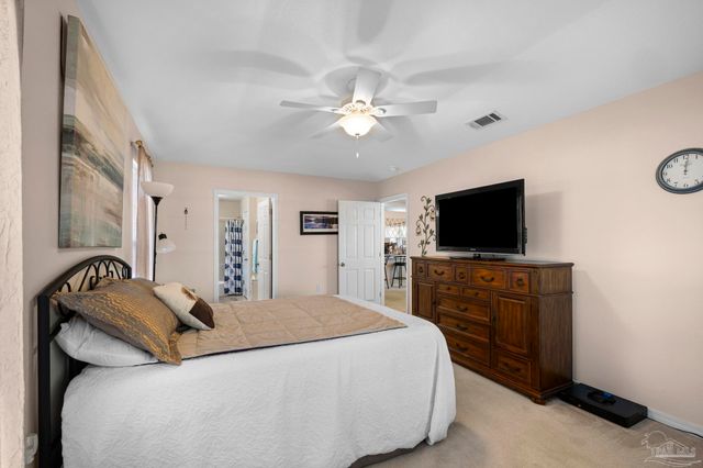 5566 Meadow Creek Pl, Gulf Breeze, FL 32563