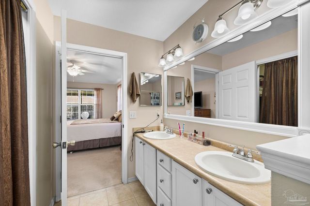 5566 Meadow Creek Pl, Gulf Breeze, FL 32563