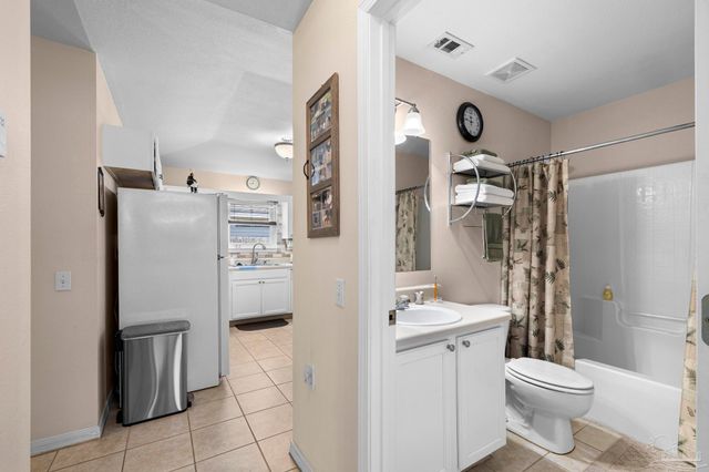 5566 Meadow Creek Pl, Gulf Breeze, FL 32563