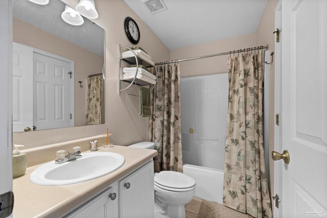 5566 Meadow Creek Pl, Gulf Breeze, FL 32563