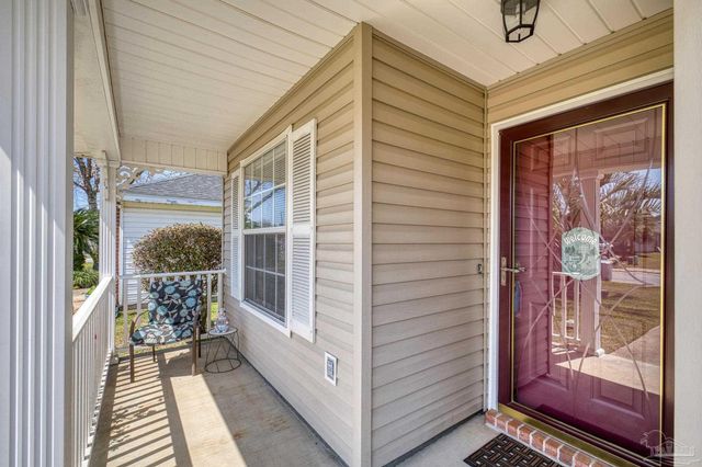 5566 Meadow Creek Pl, Gulf Breeze, FL 32563