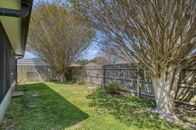 5566 Meadow Creek Pl, Gulf Breeze, FL 32563