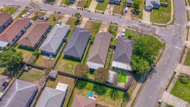 5566 Meadow Creek Pl, Gulf Breeze, FL 32563