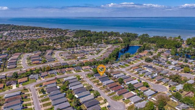 5566 Meadow Creek Pl, Gulf Breeze, FL 32563