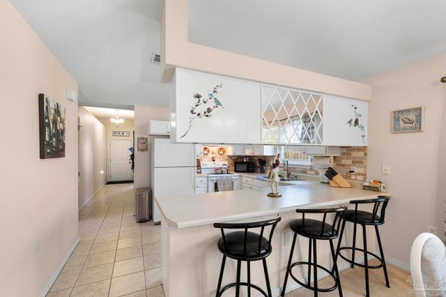 5566 Meadow Creek Pl, Gulf Breeze, FL 32563