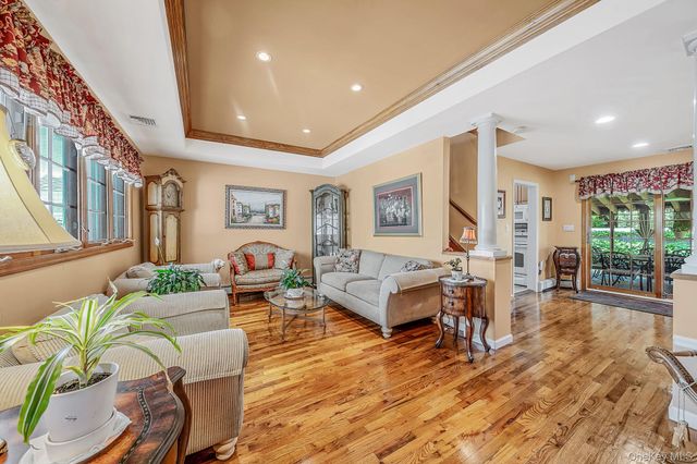 3720 Farmedge Court, Bethpage, NY 11714
