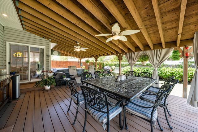 3720 Farmedge Court, Bethpage, NY 11714