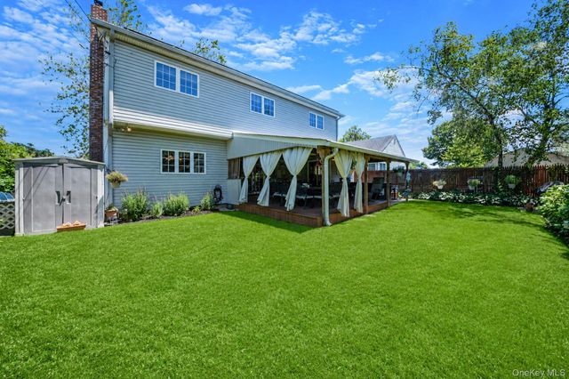 3720 Farmedge Court, Bethpage, NY 11714