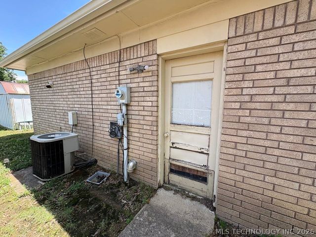 303 E 17th Street, Owasso, OK 74055