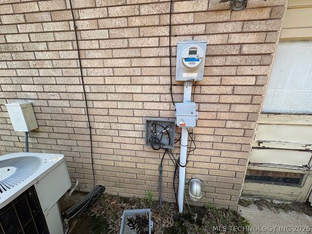 303 E 17th Street, Owasso, OK 74055