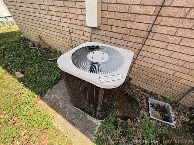303 E 17th Street, Owasso, OK 74055