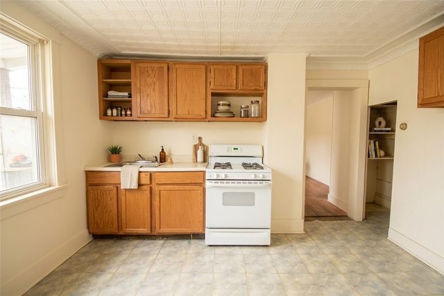 279 Advent Street, Elliott, PA 15220