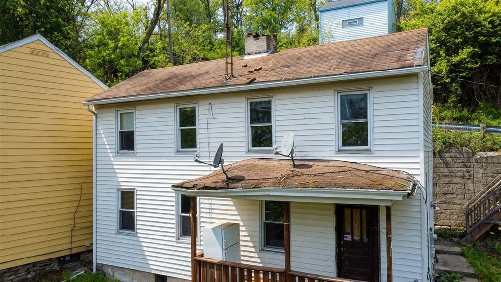 279 Advent Street, Elliott, PA 15220