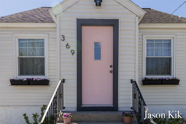 369 N 3rd Avenue, Fruitport, MI 49415